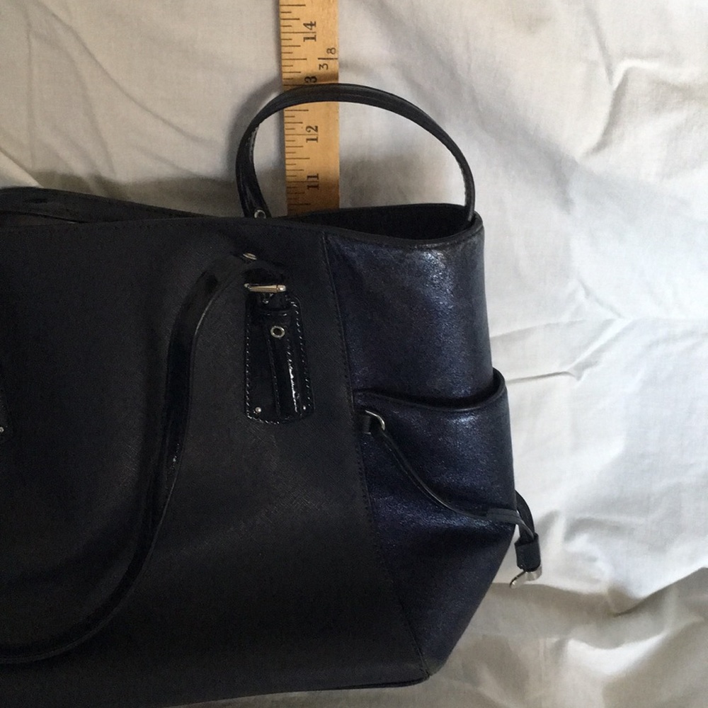 Michael Kors large Navy/black tote - Picture 3 of 7